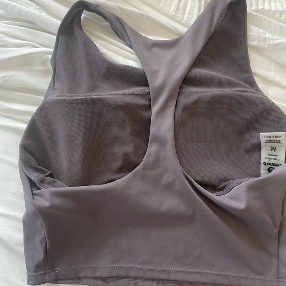 Cropped purple/grey razorback workout top. - Picture 2 of 2